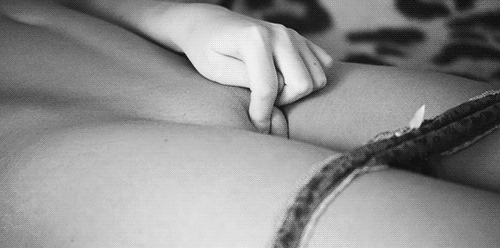 Fingerin' Panties: A Pussy-Focused Fingering Adventure picture 1 of 1