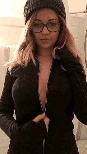 Big Boobs Flashing in Glasses: A Natural Tits Experience'