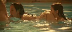 Pool threesome'