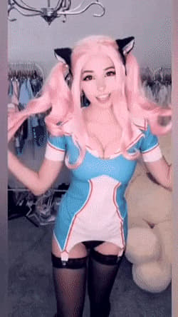 belle delphine dancin'