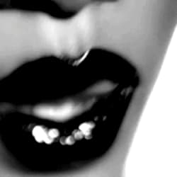 black lipstick'