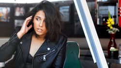 Seductive Naomi Scott II'