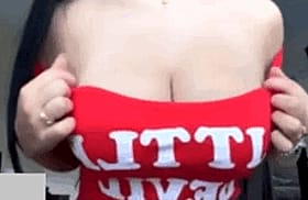 Babes with Big Tits: Live and Let Live'