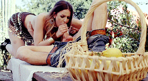 Blowjob Basket: A Sizzling Hot Erotic Experience picture 1 of 1