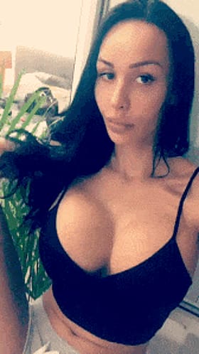 Big Shemale Trap: Get Your Titties in Gear with These Sizzling GIFs'