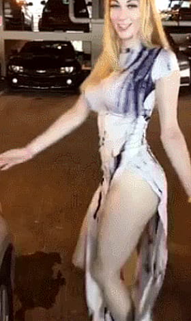 Babes Dance Happy Smile: Erotic SEO Title in English Slang'