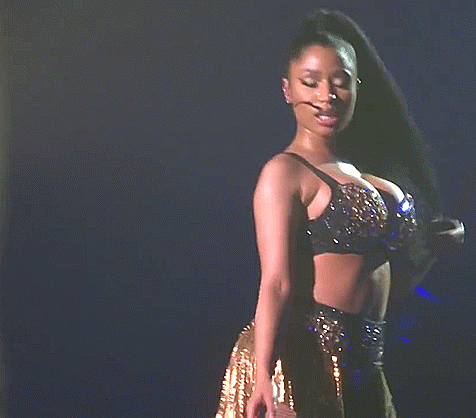 Big Booty Nicki Minaj Shows Off Her Hot Body picture 1 of 1