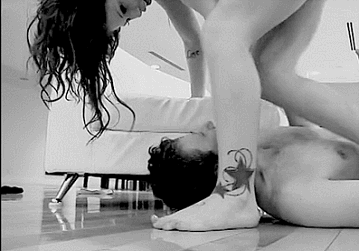 Girlfriend Gives Him a Sweet Oral picture 1 of 1