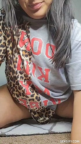 Your chubby friend shows you her body , how do you respond?