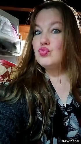 Chubby Cheeks Show Off in Homemade Video