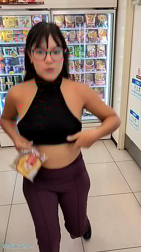 Titty Reveal: Brunette Teen Flashes Boobs in Public