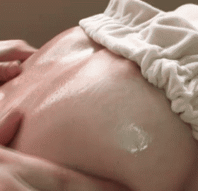 Petite's Sizzling Sensual Massage picture 1 of 1